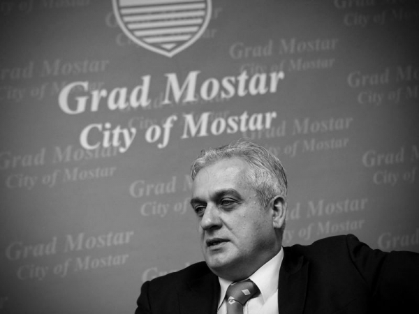 U Zagrebu preminuo bivši dugogodišnji gradonačelnik Grada Mostara Ljubo Bešlić