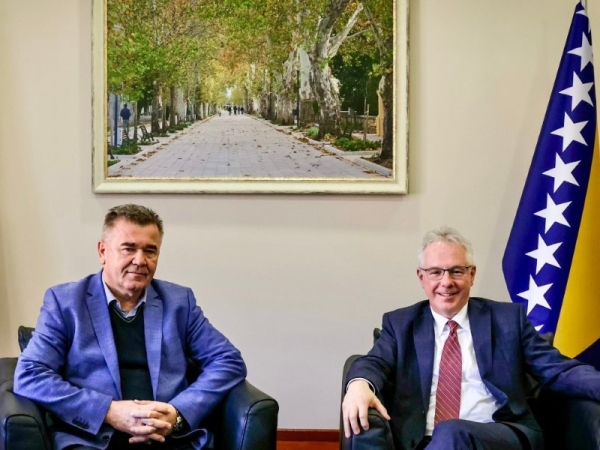 Sastanak ambasadora SAD u BiH i predsjednika Gradskog vijeća Mostar